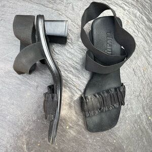 Vivanz black heeled sandals